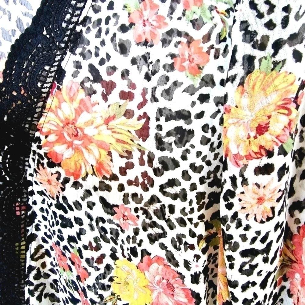 NWT Torrid Crochet Trim Leopard-Floral Print Long Line Women's Kimono Size 1/2